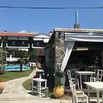 Hotel Bara Néos Marmarás